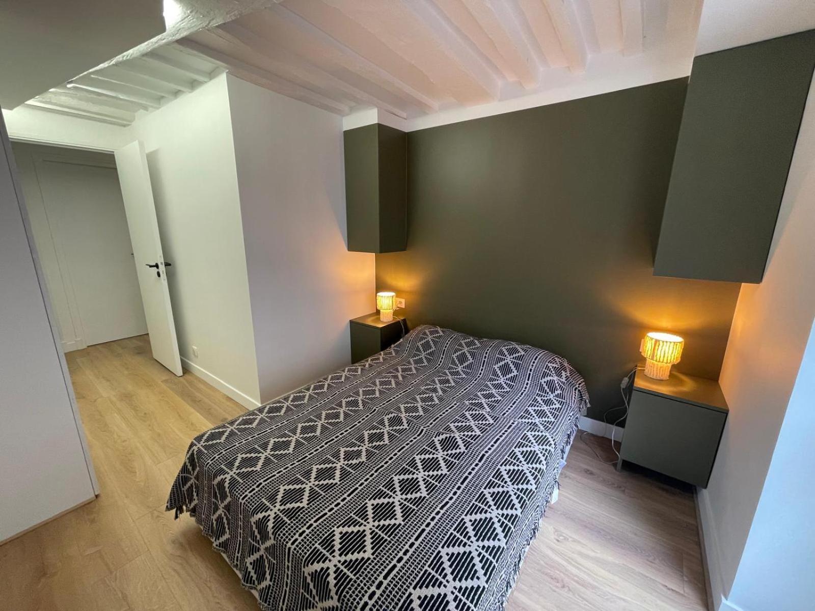 Appartement 4 Pieces Charme Centre Parijs